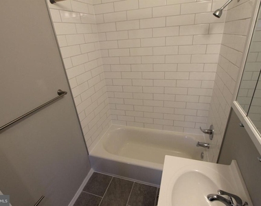 700 W Walnut Lane - Photo Thumbnail 22