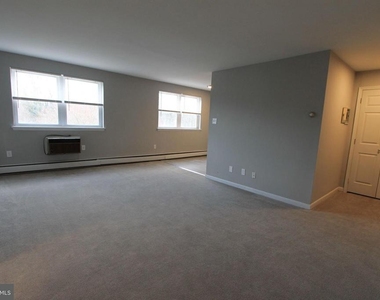 700 W Walnut Lane - Photo Thumbnail 1