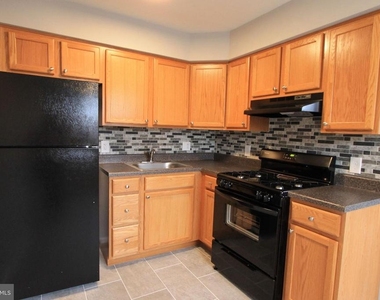 700 W Walnut Lane - Photo Thumbnail 18