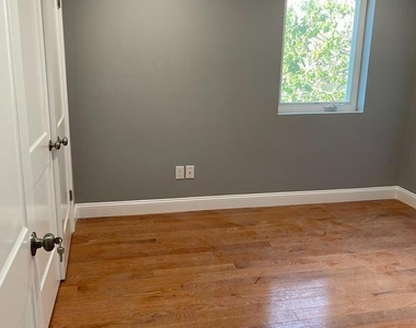 2615 Latona Street - Photo Thumbnail 13