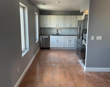 2615 Latona Street - Photo Thumbnail 9