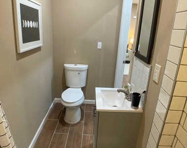 2060 E Orleans Street - Photo Thumbnail 13
