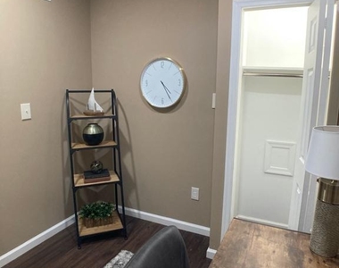 2060 E Orleans Street - Photo Thumbnail 27