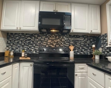 2060 E Orleans Street - Photo Thumbnail 14
