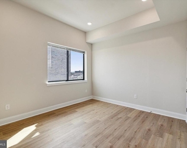 2143 E Lehigh Avenue - Photo Thumbnail 15
