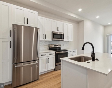 2143 E Lehigh Avenue - Photo Thumbnail 7