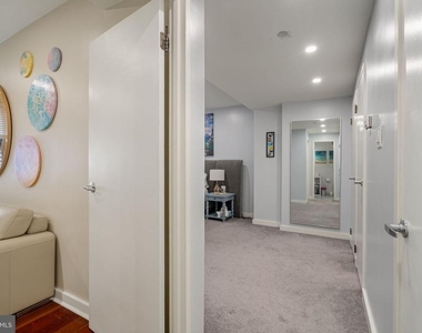 219 S 18th Street - Photo Thumbnail 12