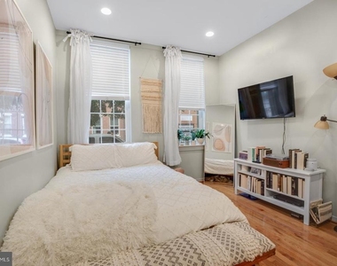 626 S 19th Street - Photo Thumbnail 1
