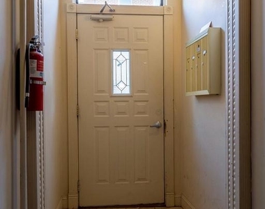 626 S 19th Street - Photo Thumbnail 10