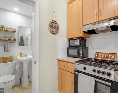 626 S 19th Street - Photo Thumbnail 5