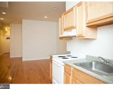 1531 Poplar Street - Photo Thumbnail 1