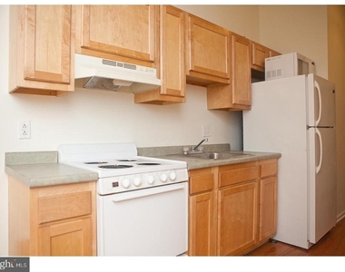 1531 Poplar Street - Photo Thumbnail 4