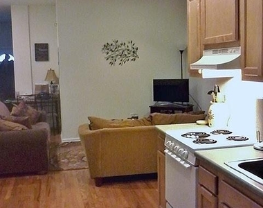 1531 Poplar Street - Photo Thumbnail 5