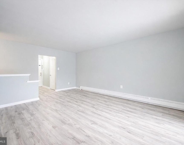 20 Fort Sumpter Road - Photo Thumbnail 4