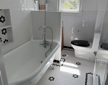 28 Bank Street - Photo Thumbnail 11