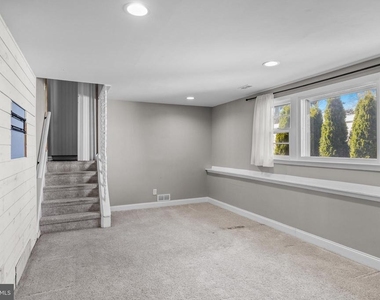 2211 New Albany Road - Photo Thumbnail 16