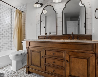 2211 New Albany Road - Photo Thumbnail 12