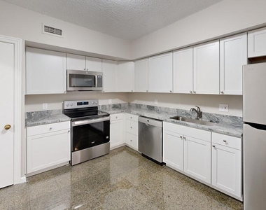 4550 N Park Avenue - Photo Thumbnail 16