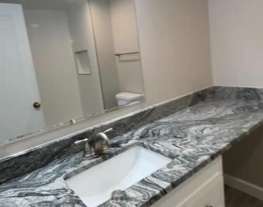 4550 N Park Avenue - Photo Thumbnail 14