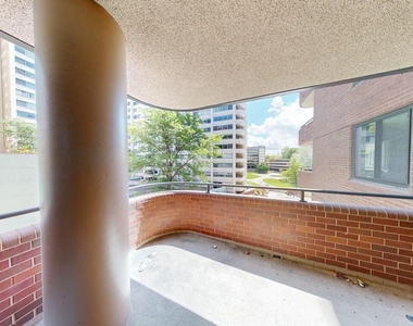 4550 N Park Avenue - Photo Thumbnail 9