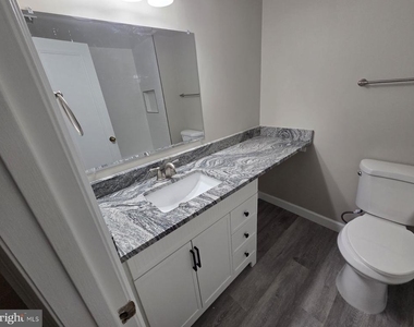 4550 N Park Avenue - Photo Thumbnail 14