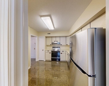 4550 N Park Avenue - Photo Thumbnail 4