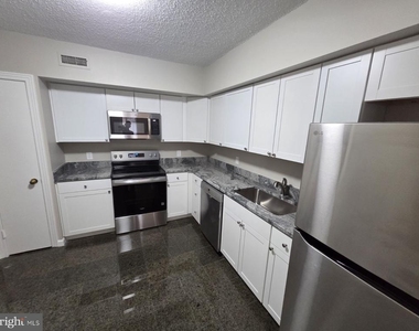 4550 N Park Avenue - Photo Thumbnail 13