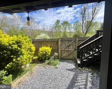 516 Meadow Hall Drive - Photo Thumbnail 25