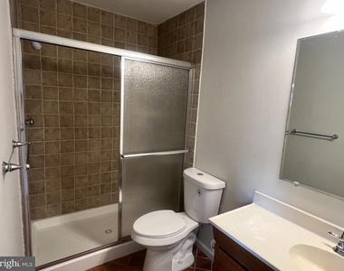 516 Meadow Hall Drive - Photo Thumbnail 8
