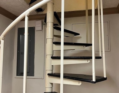 516 Meadow Hall Drive - Photo Thumbnail 36