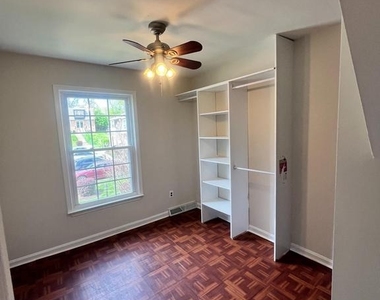 516 Meadow Hall Drive - Photo Thumbnail 13