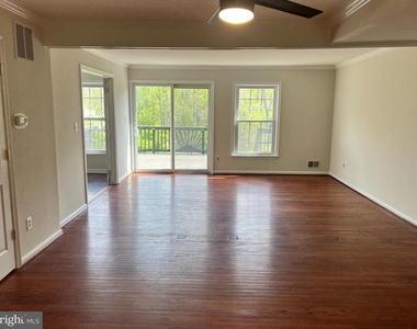 516 Meadow Hall Drive - Photo Thumbnail 2