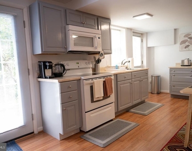 1307 Sarah Drive - Photo Thumbnail 4