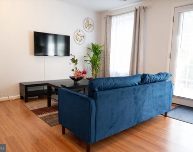 1307 Sarah Drive - Photo Thumbnail 8
