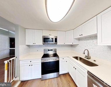 18428 Point Seneca Place - Photo Thumbnail 22
