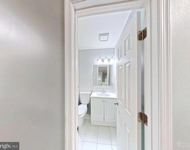 18428 Point Seneca Place - Photo Thumbnail 36