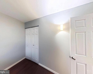 18428 Point Seneca Place - Photo Thumbnail 38