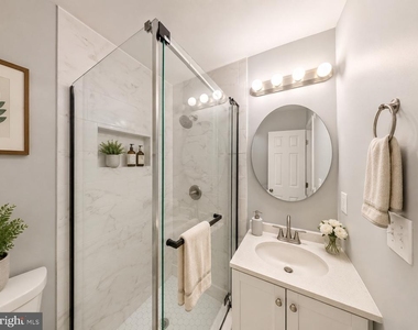 18428 Point Seneca Place - Photo Thumbnail 9