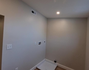 4646 York Road - Photo Thumbnail 10