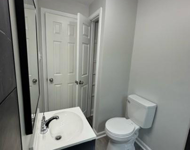 209 Gertrude Street - Photo Thumbnail 6