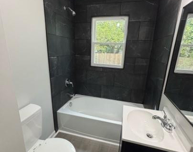 209 Gertrude Street - Photo Thumbnail 8