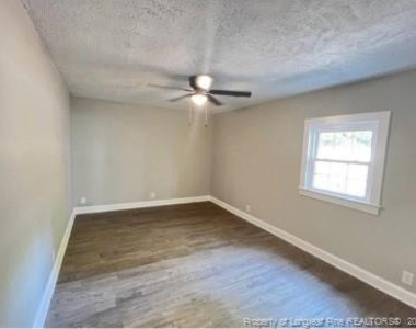 807 Branson Street - Photo Thumbnail 8