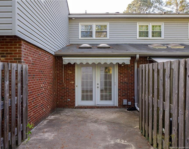1228 Woodland Drive - Photo Thumbnail 15