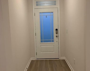 612 Creekway Drive - Photo Thumbnail 14