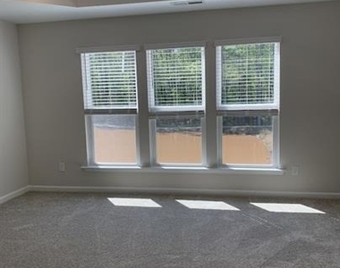 1614 Glacier Drive - Photo Thumbnail 21
