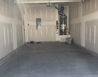 1614 Glacier Drive - Photo Thumbnail 26