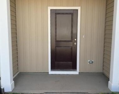 1614 Glacier Drive - Photo Thumbnail 2