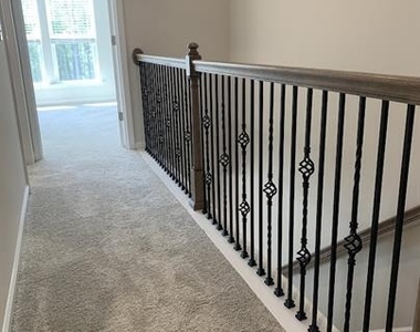 1614 Glacier Drive - Photo Thumbnail 11