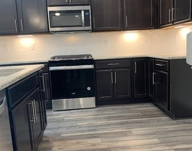 1614 Glacier Drive - Photo Thumbnail 3