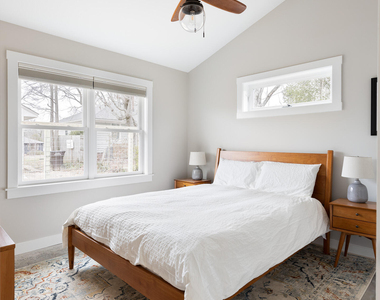313 Dacian Avenue - Photo Thumbnail 14